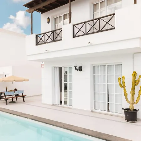 Villa Fariones Tias