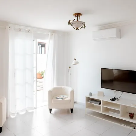 Fariones Villa Tias