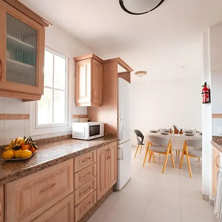 Fariones Villa Tias