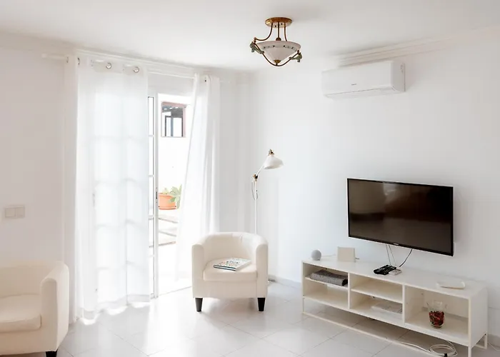 Fariones 别墅 蒂亚斯